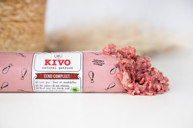 Kivo Mražené maso Kachní svalovina, vnitřnosti a kosti mleté 500 g